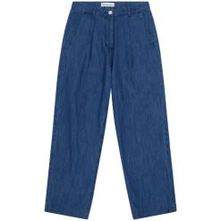 Denim pants dam