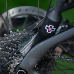 Drivetrain brush