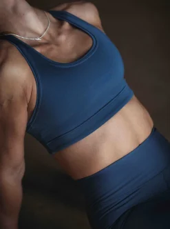 Iconic Sports Bra Dam