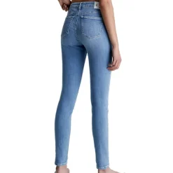 Mid Rise Skinny Dam