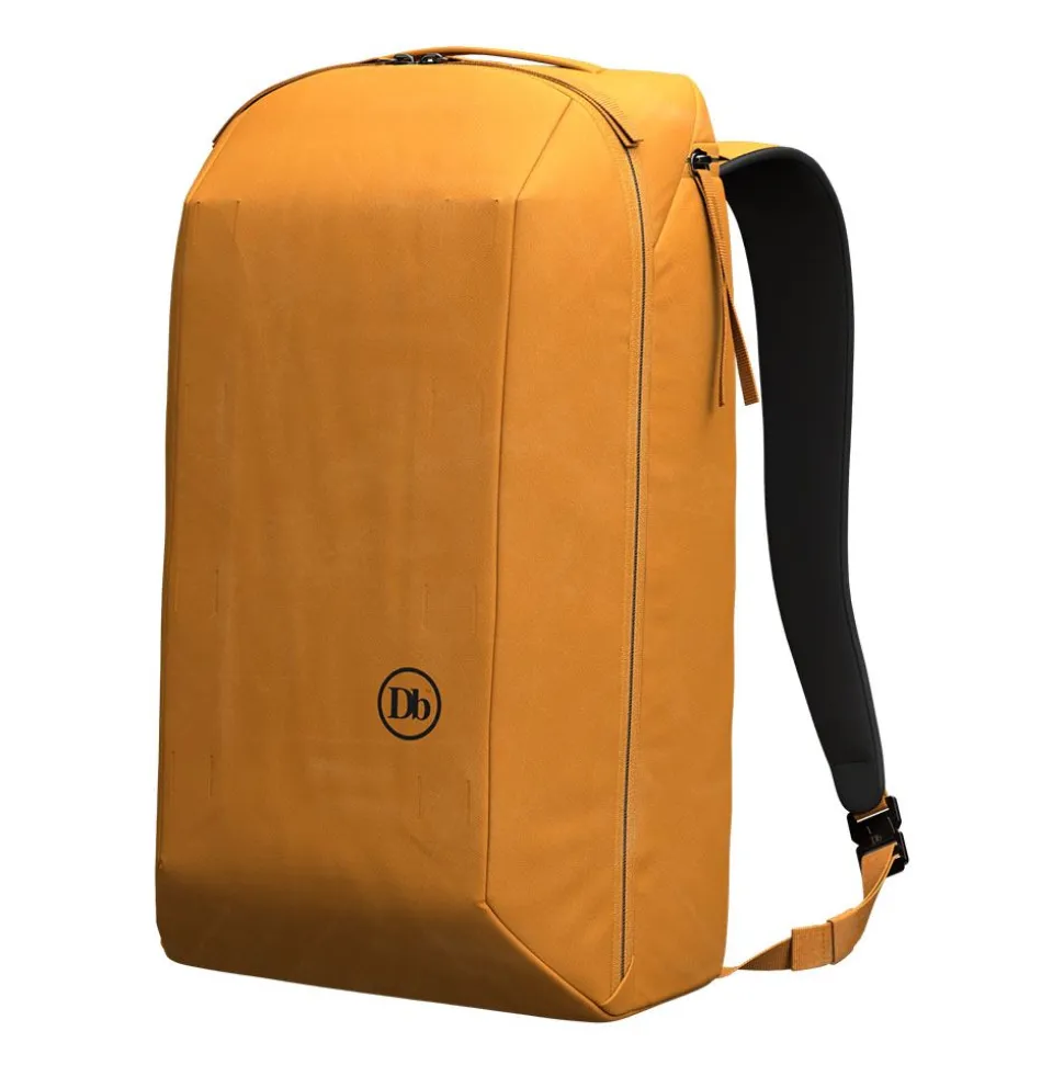 The Makeløs 16L Backpack