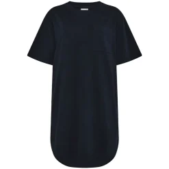T-shirt dress dam